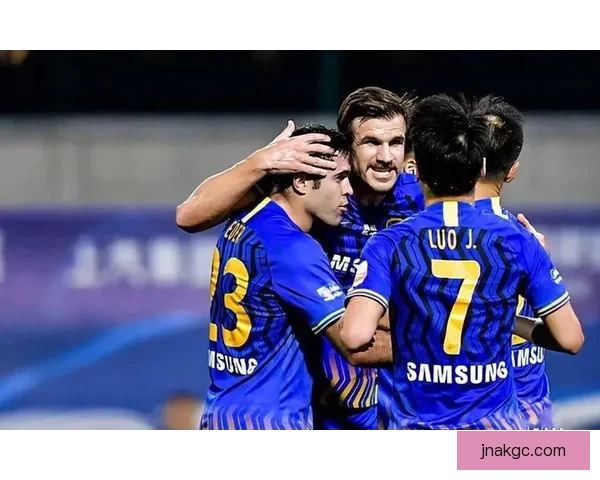 中超焦点战广州恒大主场迎战青岛中能争夺关键三分左右赛季走向