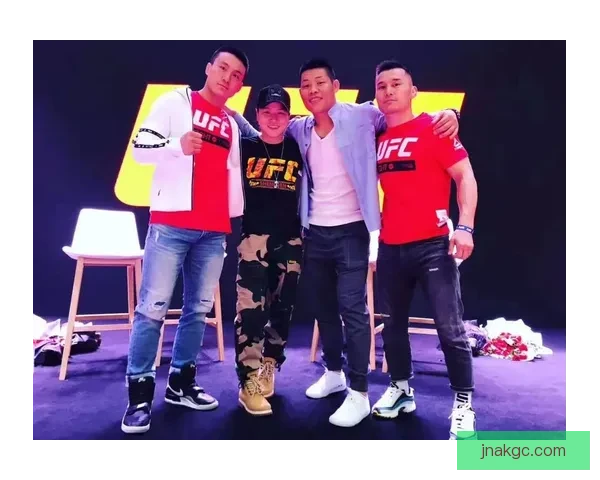 以西热对决李景亮中国综合格斗新生代力量巅峰之战赛场风云全面爆发